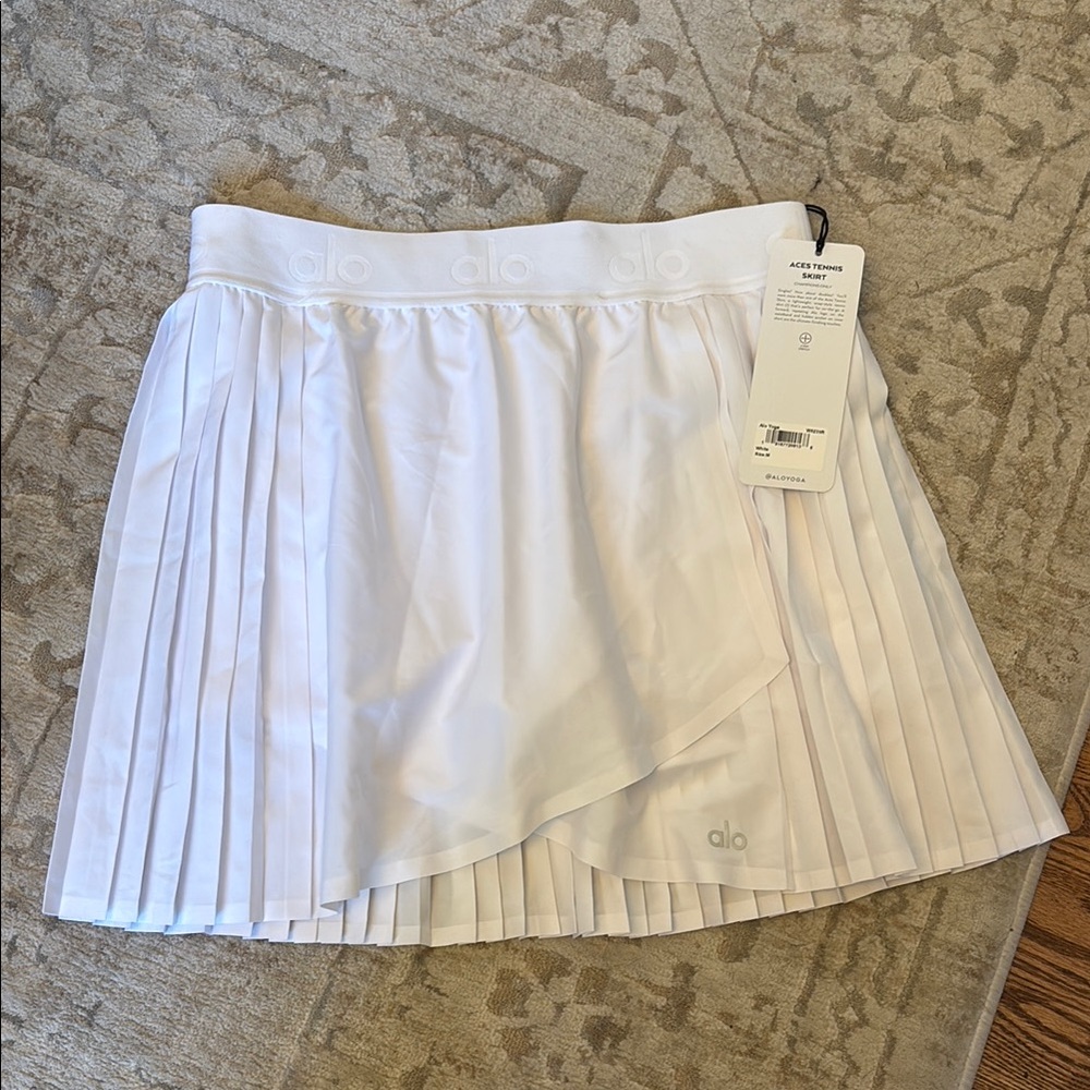 ALO Yoga White Aces Tennis Skirt